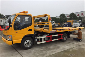 昭觉哪里有拖车服务